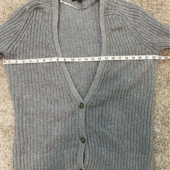 Banana Republic Grey Knit Cardigan - Picture 2 of 8